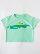 Graphic Tee - Gifting Crocodile